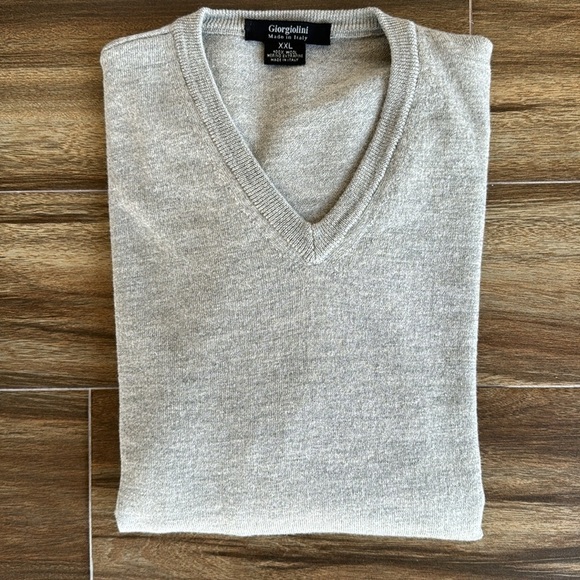 Giorgiolini 100% Extrafine Merino Wool Gray V-Neck Sweater, XXL - Picture 1 of 10